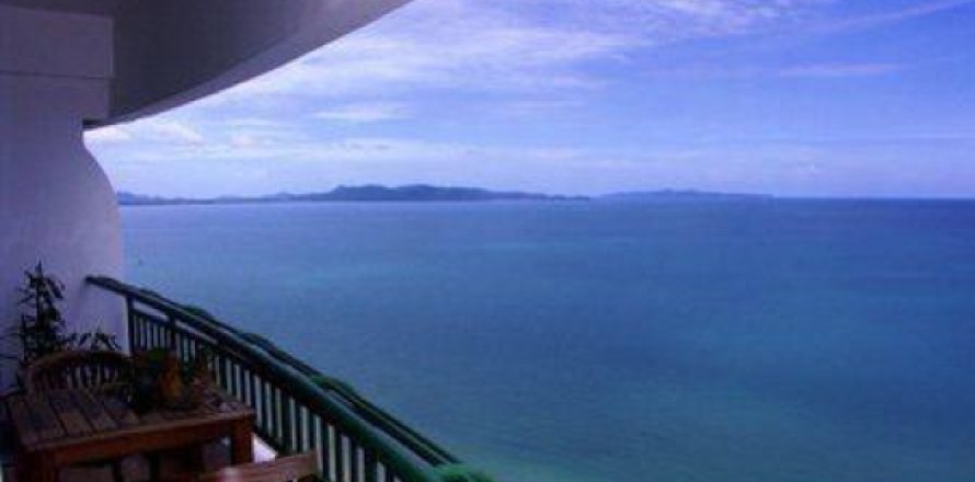 Apartment on Jomtien Beach, Pattaya, Thailand 2 bedrooms № 193043