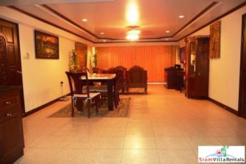 Apartment on Jomtien Beach, Pattaya, Thailand 2 bedrooms № 193043 - photo 3