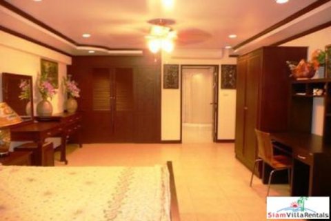 Apartment on Jomtien Beach, Pattaya, Thailand 2 bedrooms № 193043 - photo 4