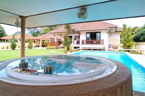 Villa in Rayong, Thailand 2 bedrooms № 154337 - photo 17