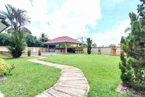 Villa in Rayong, Thailand 2 bedrooms № 154337 - photo 12