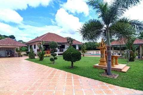 Villa in Rayong, Thailand 2 bedrooms № 154337 - photo 13