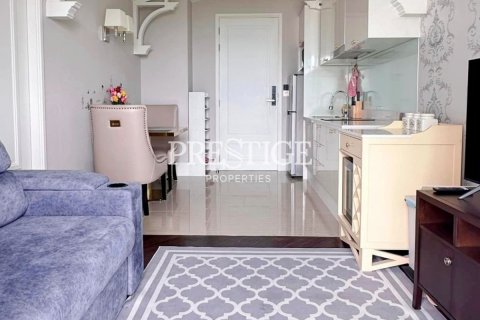 Condo in Pattaya, Thailand, 1 bedroom № 198396 - photo 2