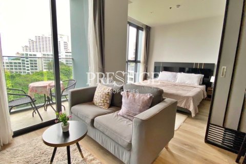 Condo in Pattaya, Thailand, 1 bedroom № 198390 - photo 2