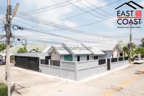Casa de 3 dormitorios en Pattaya, Tailandia № 213271 - foto 17