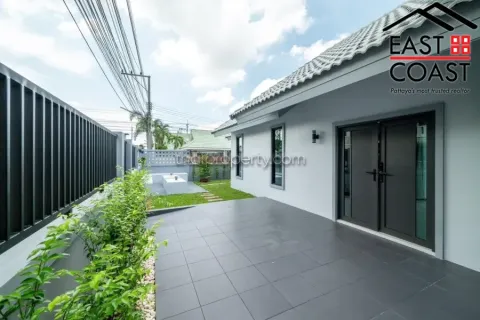 Casa de 3 dormitorios en Pattaya, Tailandia № 213271 - foto 14