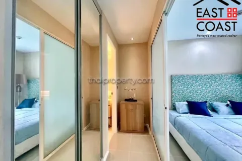 Condominio de 2 dormitorios en Jomtien Beach, Pattaya, Tailandia № 213274 - foto 15