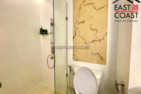 Condominio de 2 dormitorios en Jomtien Beach, Pattaya, Tailandia № 213274 - foto 9