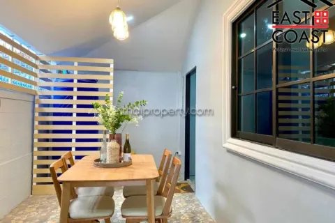 Casa de 2 dormitorios en Pattaya, Tailandia № 213270 - foto 11