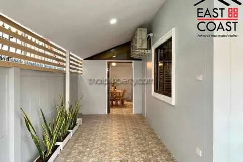 Casa de 2 dormitorios en Pattaya, Tailandia № 213270 - foto 17