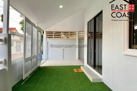 Casa de 2 dormitorios en Pattaya, Tailandia № 213270 - foto 3