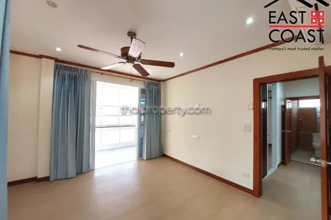 Casa de 3 dormitorios en Jomtien Beach, Pattaya, Tailandia № 213272 - foto 12