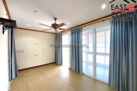 Casa de 3 dormitorios en Jomtien Beach, Pattaya, Tailandia № 213272 - foto 16