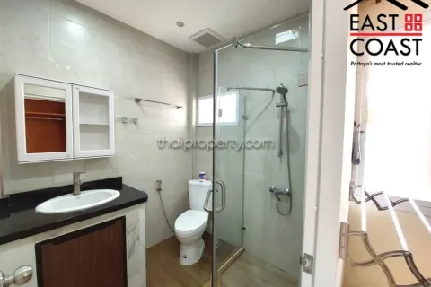 Casa de 3 dormitorios en Jomtien Beach, Pattaya, Tailandia № 213272 - foto 13