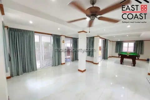 Casa de 3 dormitorios en Jomtien Beach, Pattaya, Tailandia № 213272 - foto 6