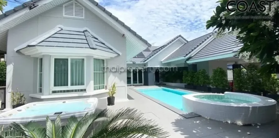 Casa de 4 dormitorios en Pattaya, Tailandia № 213276