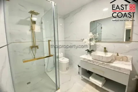 Casa de 4 dormitorios en Pattaya, Tailandia № 213276 - foto 17