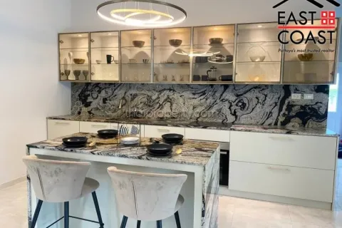 Casa de 4 dormitorios en Pattaya, Tailandia № 213276 - foto 7