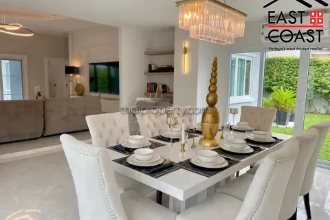 Casa de 4 dormitorios en Pattaya, Tailandia № 213276 - foto 10