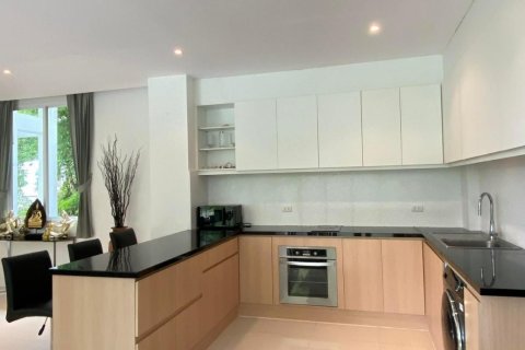 Condo in Kathu, Thailand, 3 bedrooms  № 141054 - photo 10