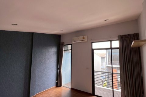 Townhouse à Pak Kret, Thaïlande 4 chambres № 157985 - photo 3