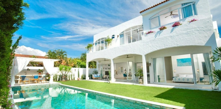 Villa in Phuket, Thailand 4 bedrooms № 148764