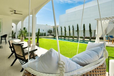 Villa in Phuket, Thailand 4 bedrooms № 148764 - photo 25