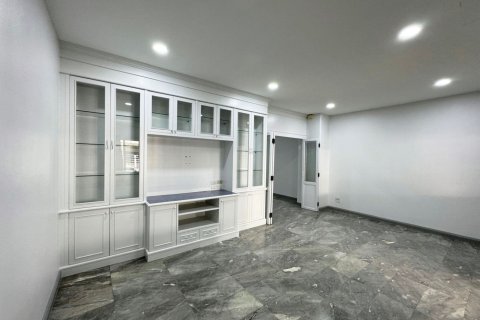 Таунхаус в Суан Луанге, Бангкок, Таиланд с 5 спальнями  № 148765 - фото 2