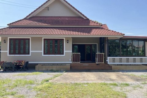 House in Chiang Rai, Thailand 6 bedrooms № 115446 - photo 10