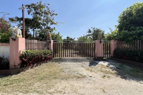 House in Chiang Rai, Thailand 6 bedrooms № 115446 - photo 6