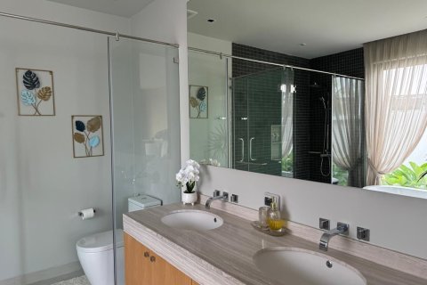 Villa in Phuket, Thailand 3 bedrooms № 155054 - photo 14
