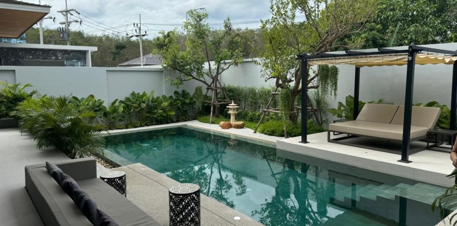 Villa in Phuket, Thailand 3 bedrooms № 155054