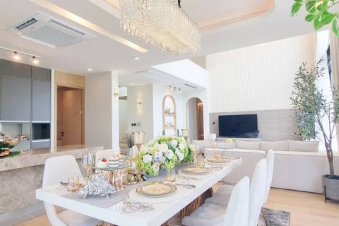 House in Pattaya, Thailand 5 bedrooms № 114699 - photo 4