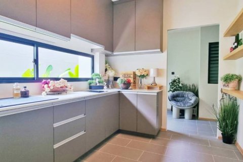 House in Pattaya, Thailand 5 bedrooms № 114699 - photo 5