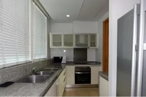 Condo in Khlong Toei, Bangkok, Thailand, 2 bedrooms  № 139975 - photo 5