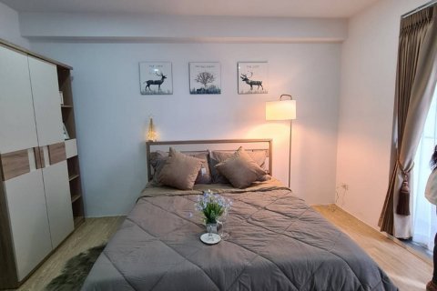 Studio dans le Condo à Chiang Mai, Thaïlande  № 205637