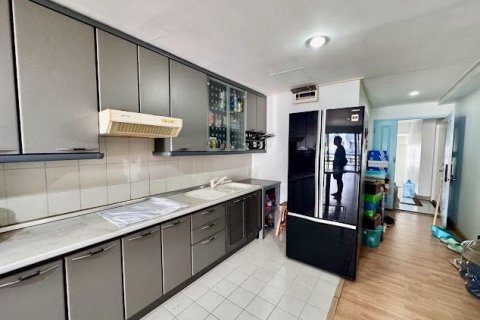 Condo à Khlong Toei, Bangkok, Thaïlande, 2 chambres № 155147 - photo 6