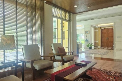 Вилла в Талинг Чане, Бангкок, Таиланд с 4 спальнями № 163367 - фото 23