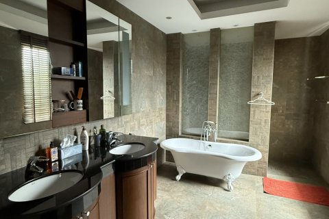 Вилла в Талинг Чане, Бангкок, Таиланд с 4 спальнями № 163367 - фото 12