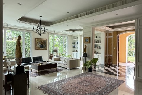 Вилла в Талинг Чане, Бангкок, Таиланд с 4 спальнями № 163367 - фото 2