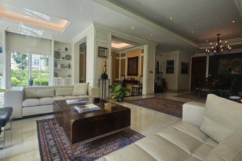 Вилла в Талинг Чане, Бангкок, Таиланд с 4 спальнями № 163367 - фото 17