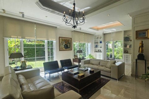 Вилла в Талинг Чане, Бангкок, Таиланд с 4 спальнями № 163367 - фото 18