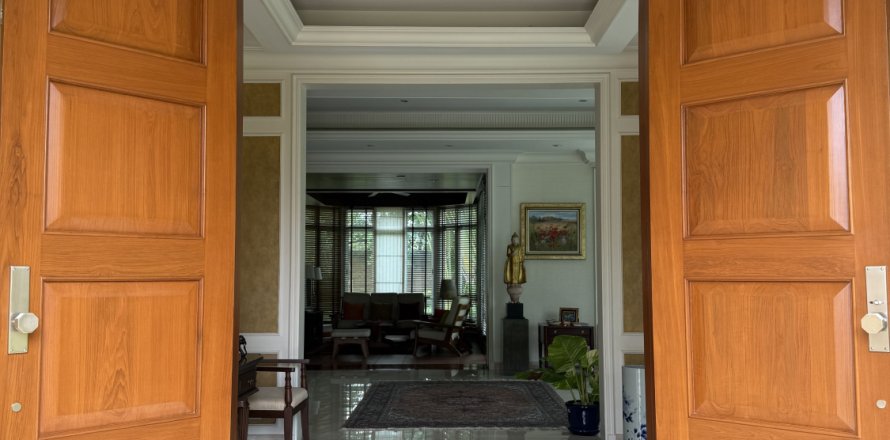 Вилла в Талинг Чане, Бангкок, Таиланд с 4 спальнями № 163367