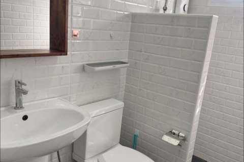 Maison à Hang Dong, Thaïlande 4 chambres № 163364 - photo 6