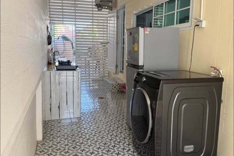 Maison à Hang Dong, Thaïlande 4 chambres № 163364 - photo 12