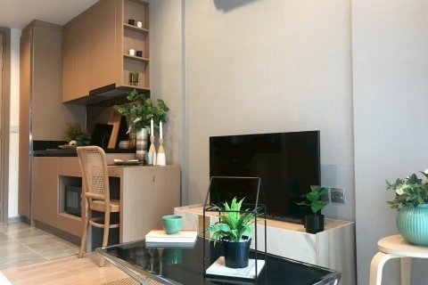 Студия в кондо в Ваттхане, Бангкок, Таиланд № 135808 - фото 2