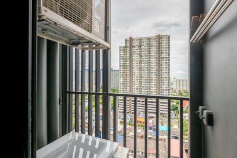 Studio dans le Condo à Watthana, Bangkok, Thaïlande  № 135810 - photo 13