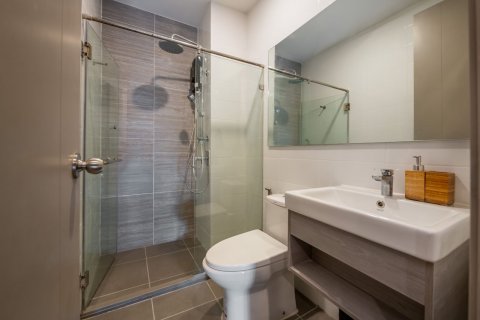 Studio dans le Condo à Watthana, Bangkok, Thaïlande  № 135810 - photo 11