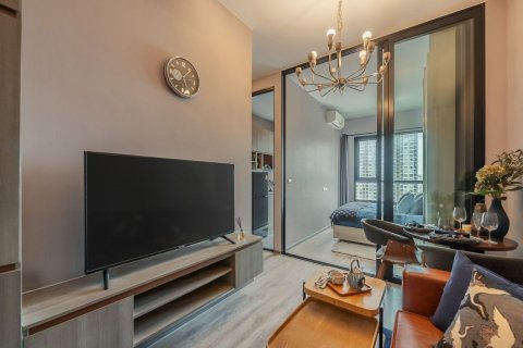 Studio dans le Condo à Watthana, Bangkok, Thaïlande  № 135810 - photo 12