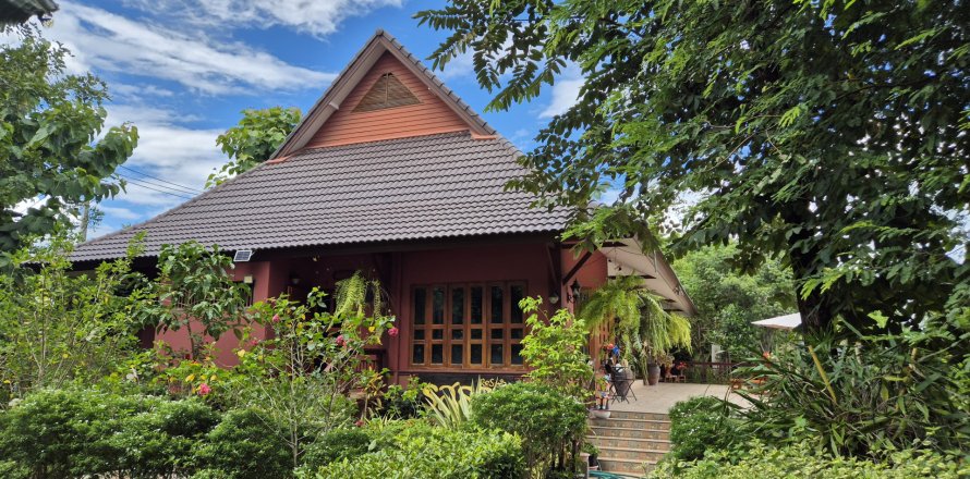 Дом в Сан Кампаенге, Таиланд с 7 спальнями  № 135812